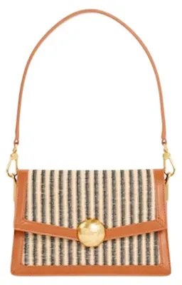 Produktbild von Lacoste Flap Shoulder Bag - Schultertasche 22.5 cm (brown)