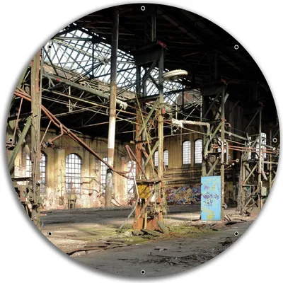 Produktbild von Wallario rundes Outdoor-Poster für Garten oder Balkon, Motiv Verlassene Industriehalle - Alte Fabrik, 60 cm Durchmesser