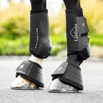 Obrázok produktu pre LeMieux Motionflex Over Reach Boot, farba: čierna, veľkosť: M