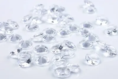 Produktbild von 100 Streudeko Diamanten transparent 1,2cm