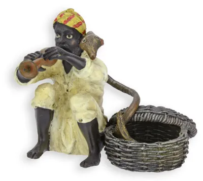 Produktbild von Eine Bronzeskulptur Schlangenbeschwörer Replikat Retro Design Dekoration