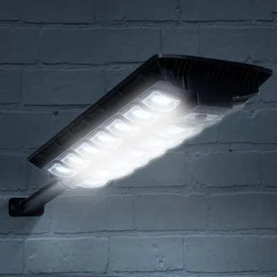 Image de GLOBIZ : Projecteur solaire mural - 520 LED SMD - 3000 lumens - 20W - 4500 mAh - IP65