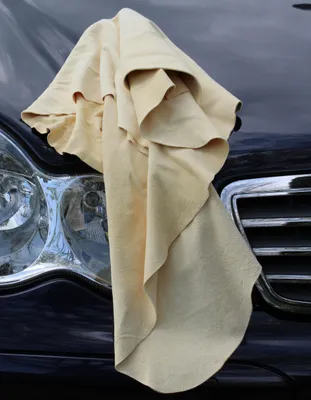 Produktbild von Spitzen Qualität: Flächiges Autoleder im Rechteckschnitt / Frenchcut, ca. 51x74 cm | als Trockentuch, Fensterleder und Staubtuch | orginal Trangerbung