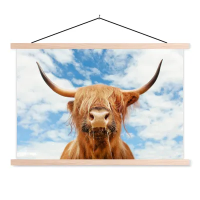 Produktbild von MuchoWow® Textilposter Schottischer Highlander - Kuhkopf - Hörner 60x40 cm mit holzfarbenen Rahmen - Bilder