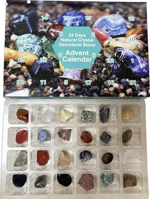 Image de Calendrier de l'Avent en cristal pour enfants. compte à rebours du calendrier de l'Avent de 24 jours. Des minéraux naturels et des pierres précieuses, le cadeau de Noël parfait pour les garçons et les filles