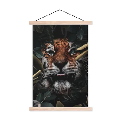 Produktbild von MuchoWow® Textilposter Tiger - Nahaufnahme - Pflanzen 120x180 cm mit holzfarbenen Rahmen - Textil-Plakat