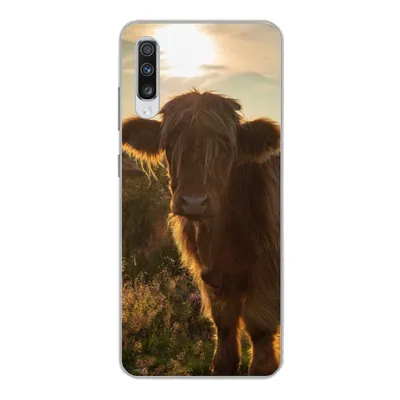 Produktbild von MuchoWow® Handyhülle Schutzhülle Hülle für Samsung Galaxy A70 Schottischer Highlander - Sonnenuntergang - Gras Silikon Softcase Handy Hülle - Schutzhaube