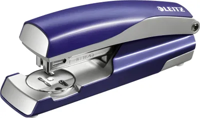 Produktbild von Leitz 55626069, 30 Blätter, Blau, 26/6, Metall, Kunststoff, 80 g/m², Oben