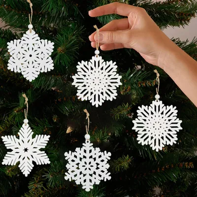 Holz-Schneeflocken-Anhänger, 7,5 cm, 4 Designs, Winterdeko
