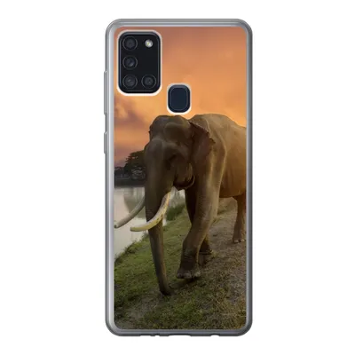 Produktbild von MuchoWow® Handyhülle Schutzhülle Hülle für Samsung Galaxy A21s Elefant - Wasser - Tiere - Sonnenuntergang - Natur Silikon Softcase Handy Hülle - Hartschale