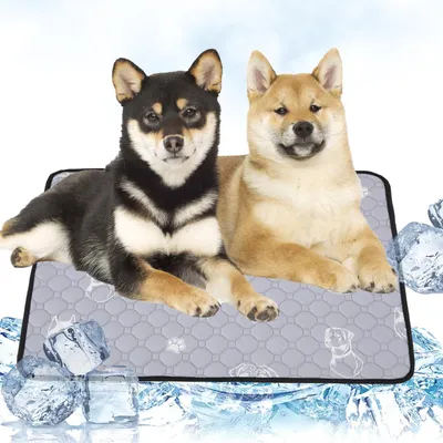 Imagen del producto de Colchoneta refrigerante para perros y gatos, autoadhesiva, de 60 x 45 cm, plegable para uso doméstico