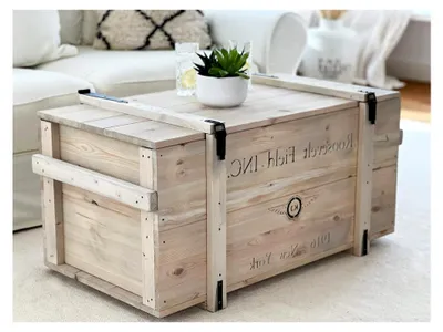 Produktbild von Couchtisch Roosevelt Truhentisch im Vintage Shabby Chic Stil aus Massivholz in Grau mit Stauraum und Deckel