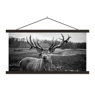 Produktbild von MuchoWow® Textilposter Tiere - Hirsch - Geweih - Schwarz und weiß - Natur 60x30 cm mit schwarzem Rahmen - Textilien