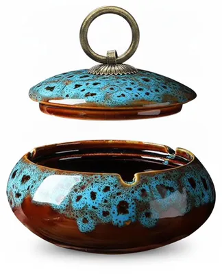 Produktbild von InAndOutdoorMatch - Aschenbecher mit Deckel - Keramisch - Winddicht, KI-generiertes Bild