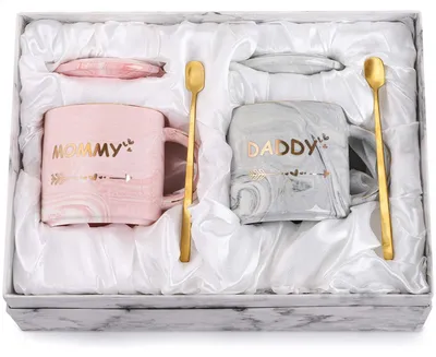 Image de Ensemble de tasses à café en céramique, 350 ml, pour maman et papa, motif marbré, avec couvercles et cuillères, présenté dans une boîte cadeau