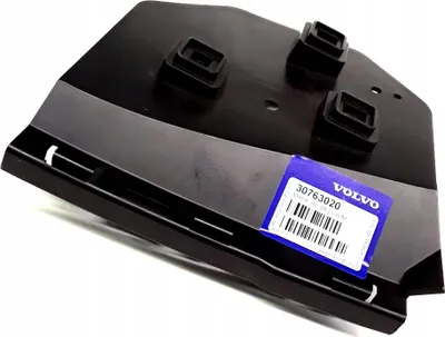 Zdjęcie produktu dla Zderzak tylny prawy VOLVO V50 OE 30763020