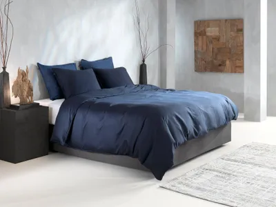 Produktbild von Zohome Satinado Bettbezug - 155x220 cm – Baumwoll-Satin – Hochwertige Bettwäsche mit Uni motiv – Weich - Atmungsaktiv und Hautfreundlich – inkl. 80x80 cm Kissenbezug – Blau
