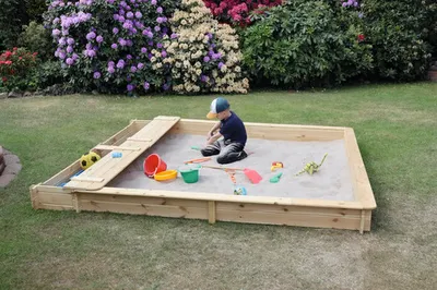 Produktbild von Sandkasten Yanick mit Sitz-/Staukasten 225x253x21 cm natur