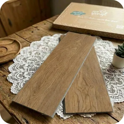 Produktbild von Muster Klick Vinylboden Eiche naturbraun Ida Holzoptik mit Trittschalldämmung