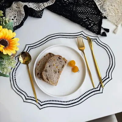Produktbild von Vintage Bestickte Spitze - Stoff Platzset Tischset - Europäischer Stil - Unregelmäßige Form - Waschbar - Baumwoll-Leinen Optik Polyester - 43x30 cm - Schwarz