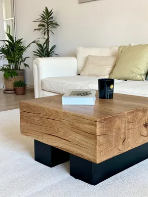 Produktbild von Couchtisch Eiche Massivholz Rustikal | Handgefertigter Wohnzimmertisch | Schwarzes Metallgestell | Industrial Design 60x60cm