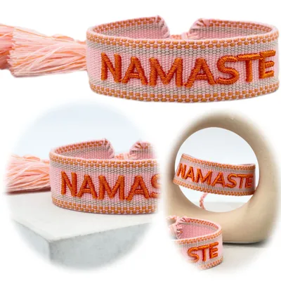Produktbild von LS-LebenStil Canvas Statement Armband Namaste Rosa Orange besticktes Stoffarmband gewebt textiles Quasten Spruch Boho Geschenk Freundschaftsarmband