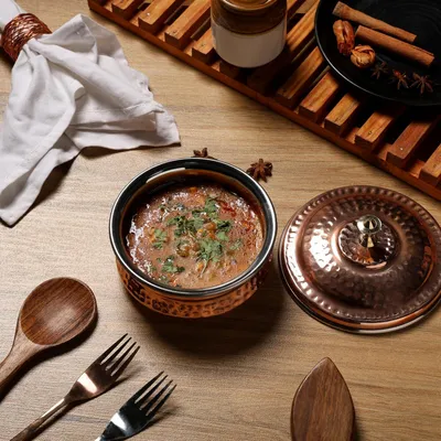 Produktbild von Servierschale, indisches Geschirr, rostfreier Stahl, Kupfer, Serviergeschirr mit Deckel, Serviergeschirr für Haushalt, Restaurant und Küche, Set von 2 (15 cm), 450 ml