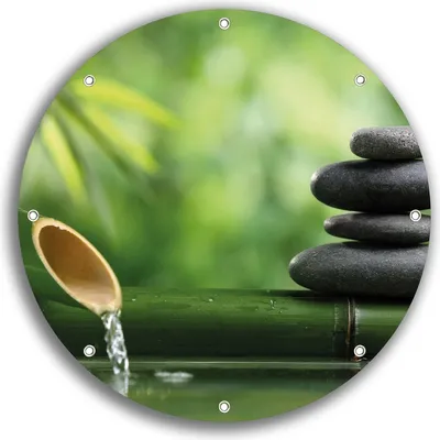 Produktbild von Wallario rundes Outdoor-Poster für Garten oder Balkon, Motiv Steinstapel und Bambus auf dem Wasser, 30 cm Durchmesser