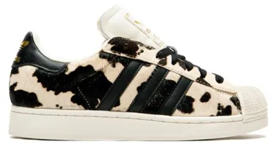 Produktbild von adidas Superstar Cow Print (Women's) - EU 39 1/3