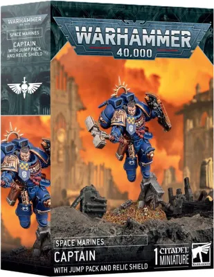Immagine prodotto di Capitano degli Space Marine di Warhammer 40.000 con Jump Pack e scudo di reliquia