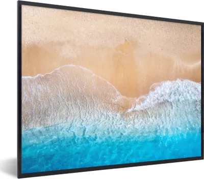 Produktbild von MuchoWow® Gerahmtes Poster Strand - Meer - Sand - Sommer - Blau - Wellen 40x30 cm - Poster mit Schwarzem Bilderrahmen Wandposter Rahmen Foto Bilder - Kunstposter - Wanddekorationen