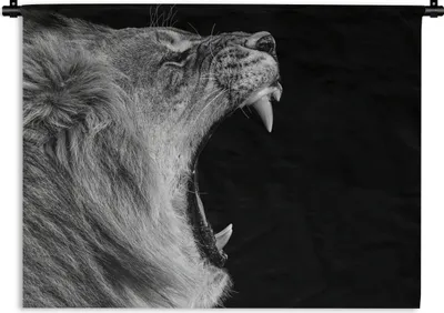 Produktbild von MuchoWow® Wandteppich Wandbehang Tiere - Löwe - Schwarz - Weiß - Porträt 150x112.50 cm Tapisserie Dekoration Wandtuch - Wanddecke - Wandteppiche