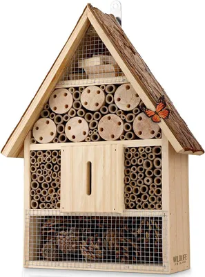 Produktbild von WILDLIFE FRIEND Kleines Insektenhotel mit Rindendach – Unbehandeltes Naturholz Insektenhaus für Bienen, Marienkäfer, Florfliegen & Schmetterlinge – Nisthilfe zum Aufhängen, Bienenhotel