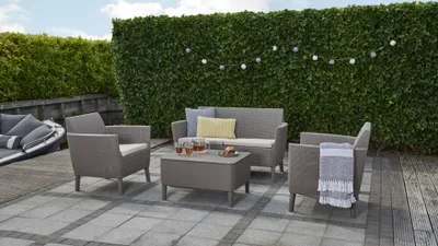 Produktbild von Gartenlounge-Set Salemo mit Kissen und Aufbewahrungstisch - Beige