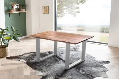 Produktbild von Esstisch Baumkante massiv 140 x 80 cm Akazie nougat U-Gestell silber LAURINA