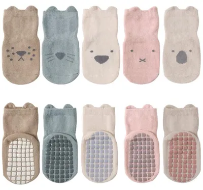 Productafbeelding van FedMois, 5-delige set babysokken/peutersokken, ABS, antislip, sokken voor sneakers, met dierenprint