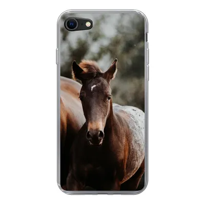 Produktbild von MuchoWow® Handyhülle Schutzhülle Hülle für iPhone SE 2020 Pferde - Wald - Berge Silikon Softcase Handy Hülle - Kartenbesitzer