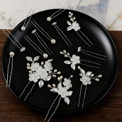 Produktbild von 15-teiliges Hochzeits-Haarschmuck Set mit Perlen & Kristallen - 3 Stile Brautaccessoires für Bräute und Brautjungfern in Silber Strasssteine
