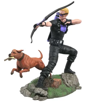 Produktbild von Diamond Select - Figurki Marvel Gallery Hawkeye Dog Diorama 23 cm