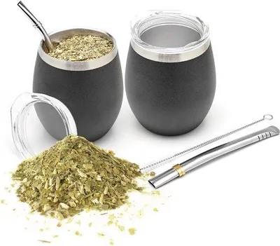 Produktbild von Yerba Mate Set mit zwei doppelwandigen Stahlbechern - Bombillas - Reinigungsbürste - schwarzer Yerba Mate Tasse