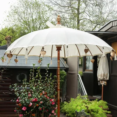 Produktbild von XXL Bali Sonnenschirm Balinesischer Schirm Garten Baumwolle Sonnenschutz Handarbeit Retro Vintage Dekoschirm 2-teilig ca. 220 Ø cm Creme Weiß
