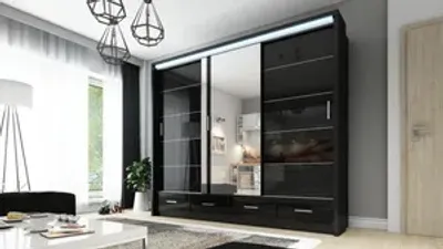 Zdjęcie produktu dla Czarna Szafa Przesuwna Z Lustrem Sycylia 250 Połysk +Led Gratis Szuflady