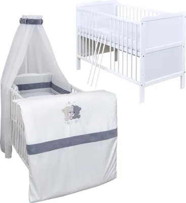 Produktbild von Baby-Delux Babybett Komplettbett Jack 140x70 Weiß Kiefernholz inkl. 10-tlg Set. Matratze, Bettwäsche Set, Beißschienen & Stickerei- Loving Bears