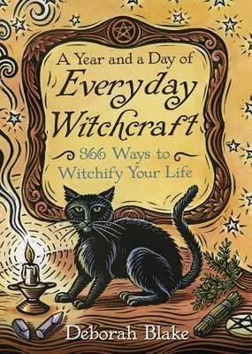 Productafbeelding van A Year and a Day of Everyday Witchcraft