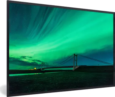 Produktbild von MuchoWow® MuchoWow® Gerahmtes Poster Nordlichter - Brücke - Island 60x40 cm - Poster mit zchwarzem Bilderrahmen - Printing - Wanddeko Schlafzimmer