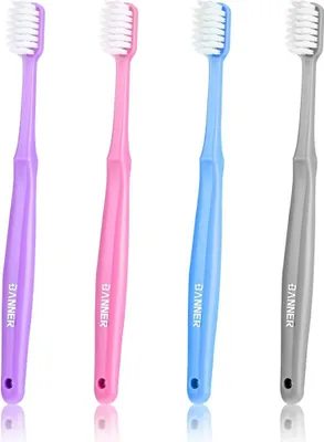 Image de lot de 4 brosses à dents pour adultes, poils extra souples, kit d'hygiène dentaire