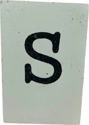 Produktbild von BaumwolleCounts Buchstabe S - Weiß | Babyzimmer Ideen