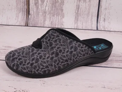 Produktbild von Damenhausschuhe ADANEX Silvia 27690 grau mit voller Spitze