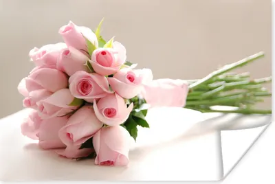 Produktbild von MuchoWow® Poster Ein Blumenstrauß aus rosa Rosen auf einem weißen Tisch 120x80 cm - Bilder