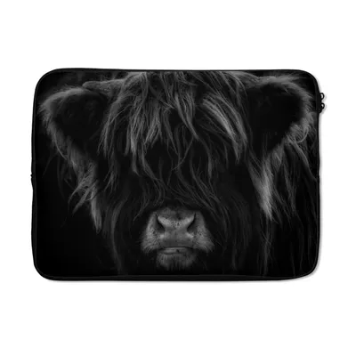 Produktbild von MuchoWow® Laptop Hülle 13 Zoll Schottischer Highlander - Kuh - Schwarz - Weiß - Porträt Laptoptasche - Laptophülle - Sleeve - Rundumschutz